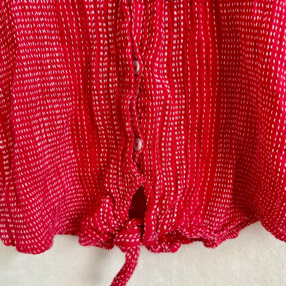 Keep In Touch Red Dobby Stitch Button Down Cap Sleeve Tie-Front Crop Top L - Picture 3 of 6